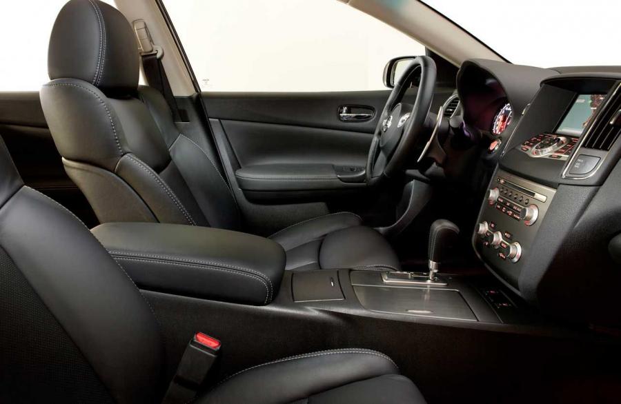  Nissan Maxima 2012 года  (фото 24 из 26)